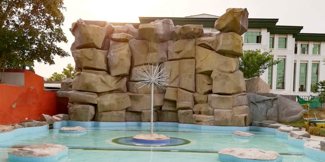 Drizzling Land Water Park