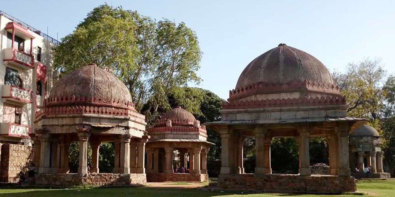 Hauz Khas Fort