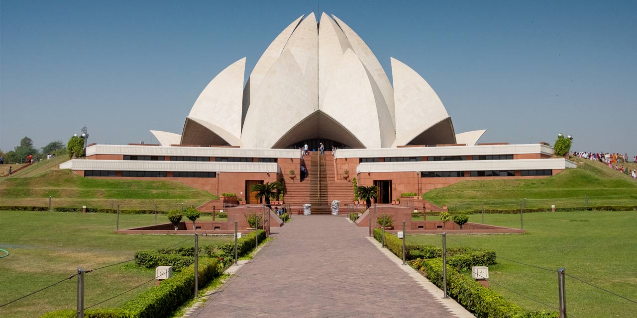 Lotus Temple / Baháʼí Temple Delhi - Timings, Entry Fee, Height ...