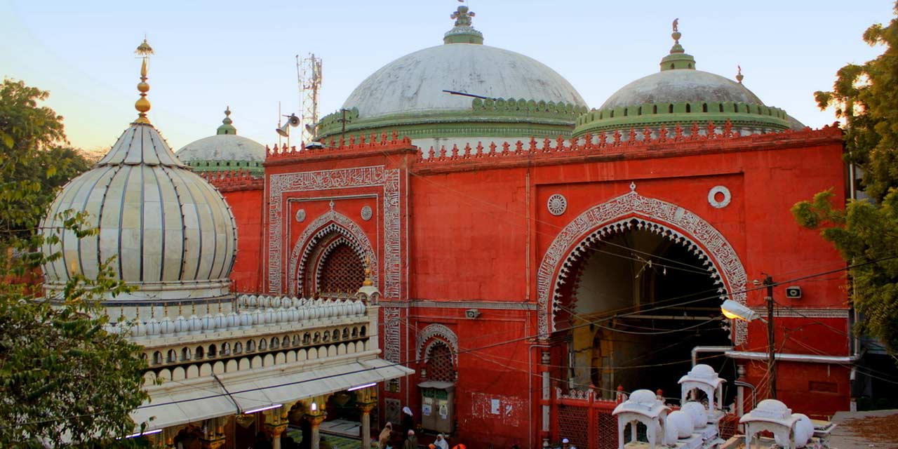 Hazrat Nizamuddin Dargah Delhi