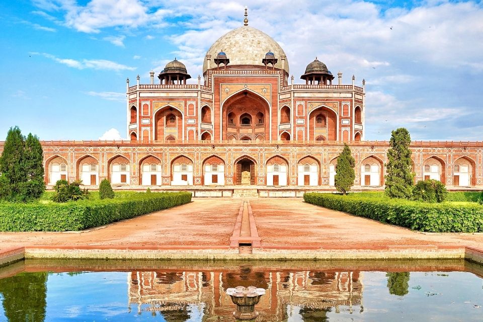 Humayun’s Tomb Old Delhi Darshan by Car